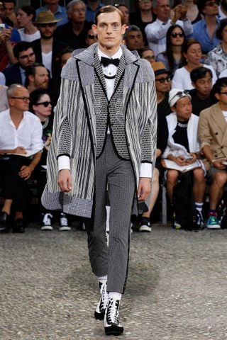 Moncler Gamme Bleu / - 2015